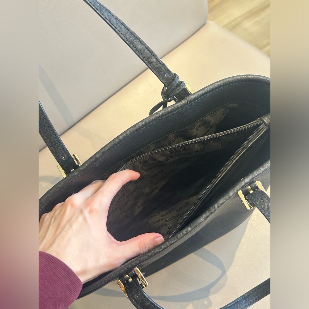 Michael Kors Purse - Picture 4 of 8